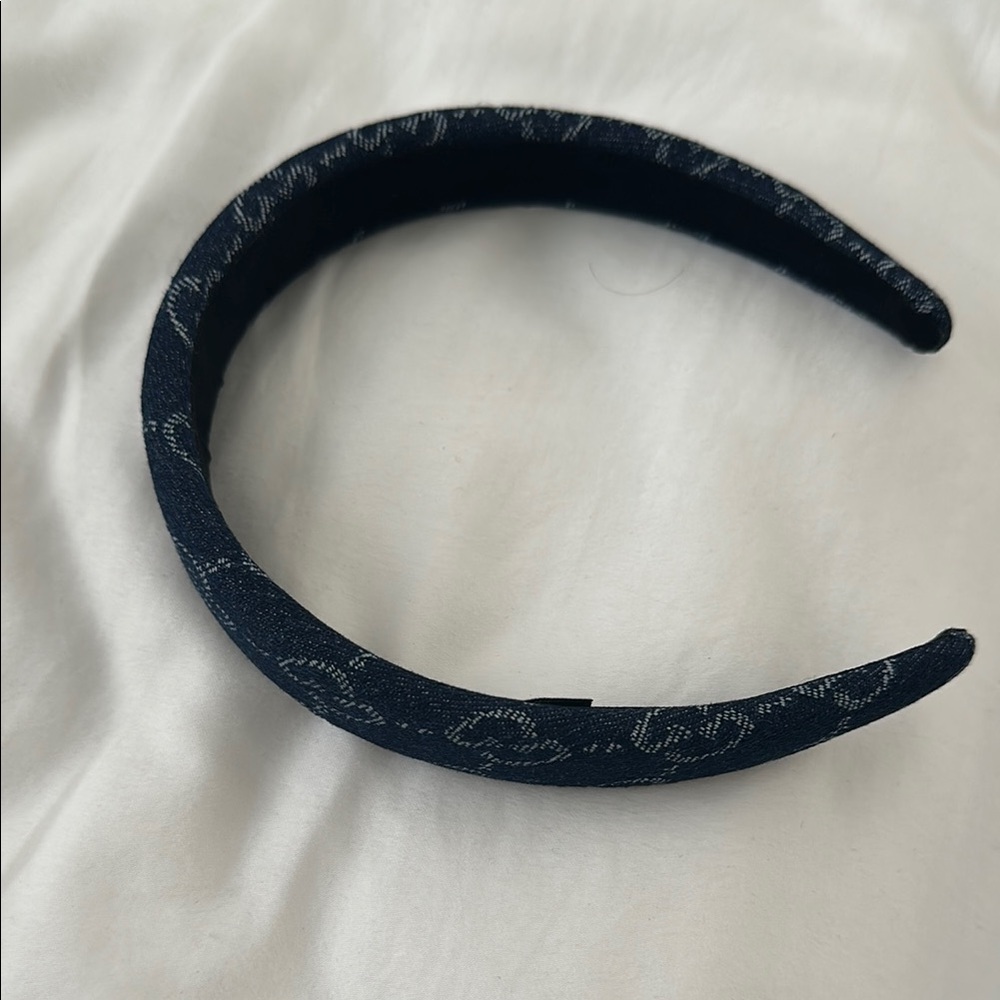 Elegant Black Patterned Headband